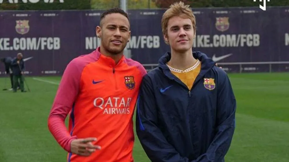 Neymar exalta “parças” e relembra história inusitada com Justin Bieber