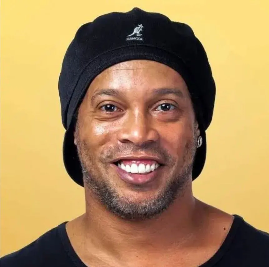 Copa do Mundo: dentista fala sobre a importância da reabilitação oral no esporte e a transformação de Ronaldinho Gaúcho