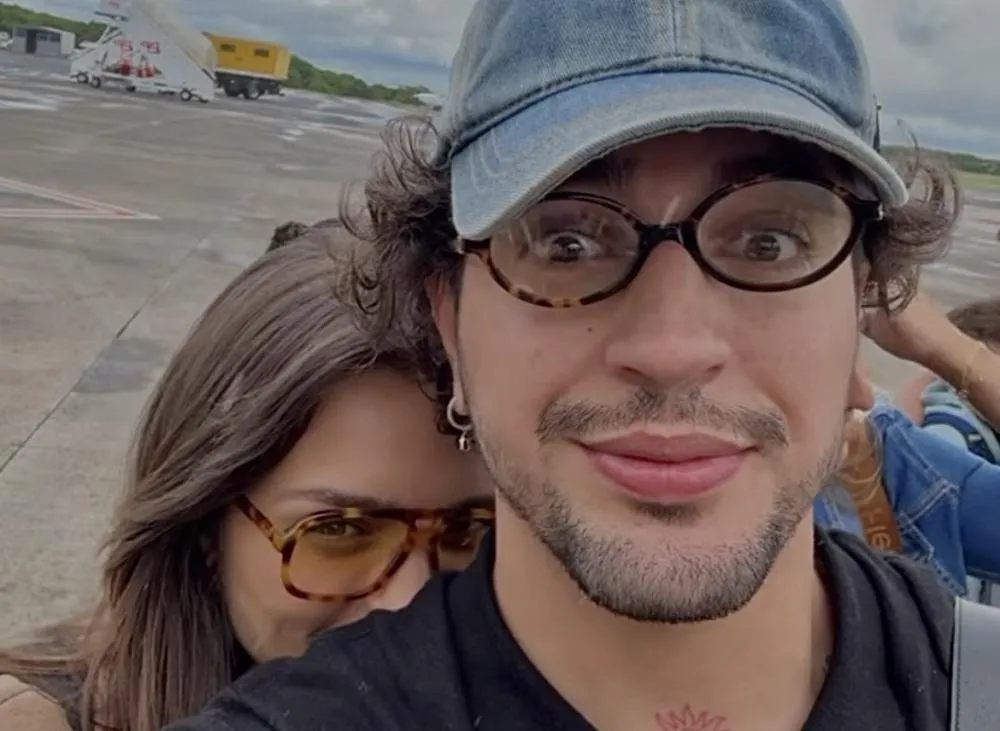 Nattan faz declaração inusitada para Rafa Kalimann em voo: “Minha namorada”