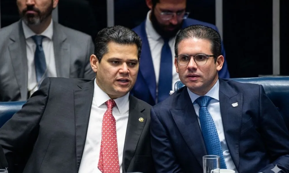 Imagens dos presidentes da Câmara e do Senado são as piores entre políticos, afirma pesquisa