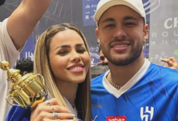 Amiga de Neymar, cantora Gabily é detonada por vizinhos por lives de madrugada: “Uma gritaria dos infernos”