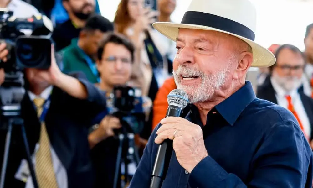 Em visita a hospital, Lula declara que “não tem nada mais importante que o SUS”