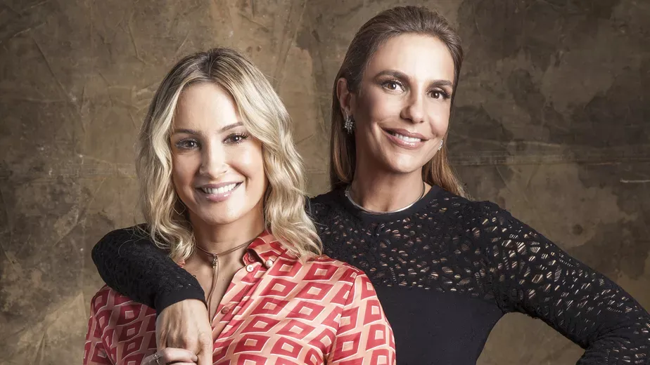 Ivete Sangalo e Claudia Leitte trocam mensagens em show e agitam fãs após rumores de briga