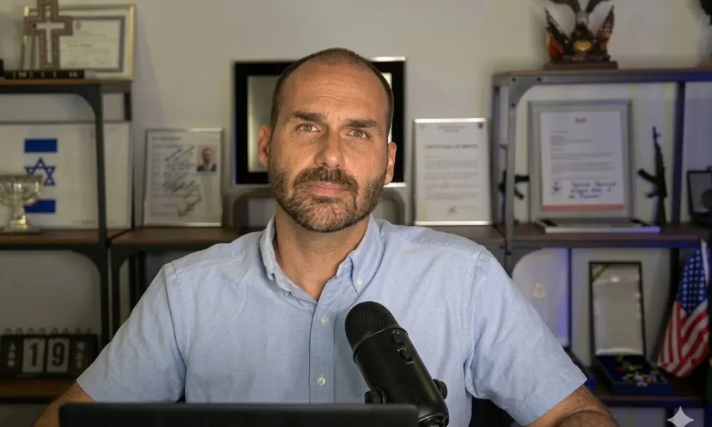 Moraes libera e STF inicia julgamento de Eduardo Bolsonaro por coação
