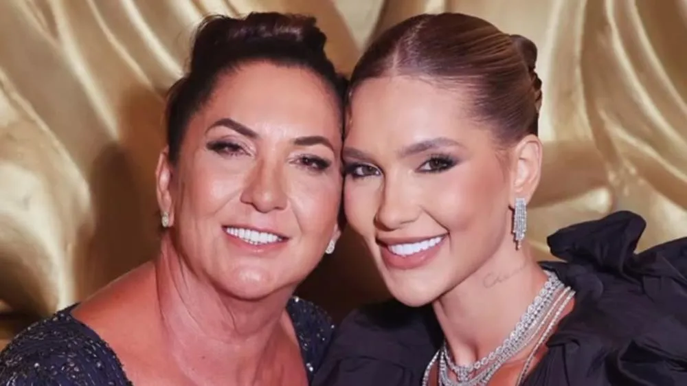 Mãe de Virginia fatura alto com palestra sobre 'como criar filhos de sucesso'