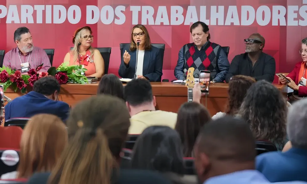 PT critica 'uso eleitoral da fé' em carta aos evangélicos; entenda
