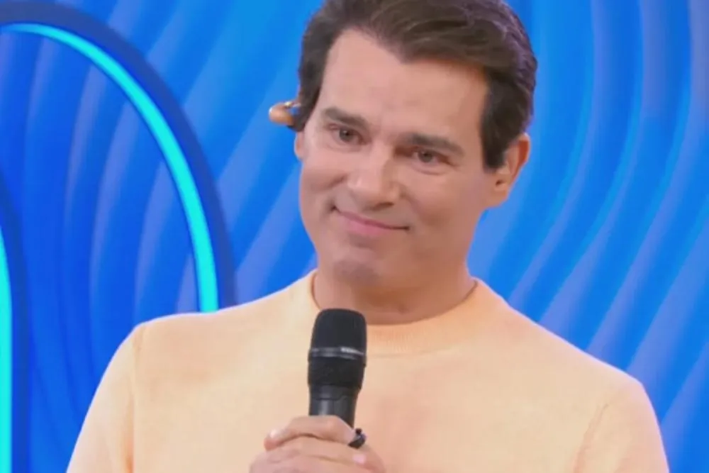 Celso Portiolli se defende em processo por supostos maus-tratos contra rã no “Domingo Legal”