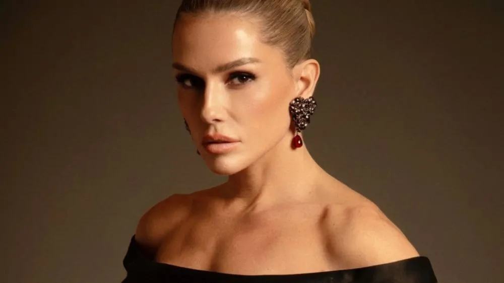 Deborah Secco lista procedimentos estéticos e admite: “Tenho medo”