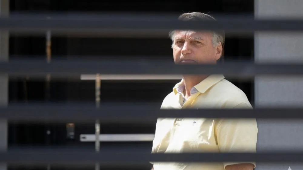 PGR pede para STF rejeitar revisão criminal de Jair Bolsonaro