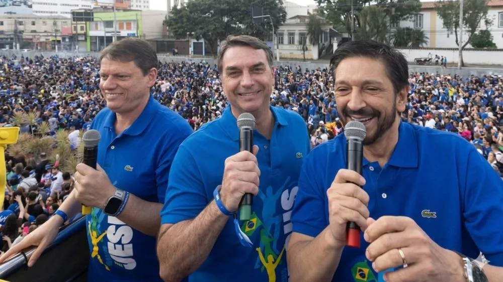 Ricardo Nunes marca presença em pré-campanhas de Flávio e Tarcísio