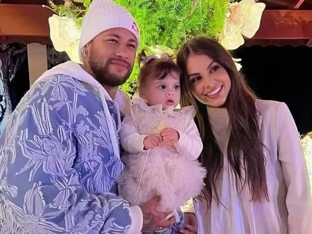 Amanda Kimberlly faz revelação polêmica sobre ausência de filha de Neymar na Copa: “A presença dela não foi solicitada por ninguém”