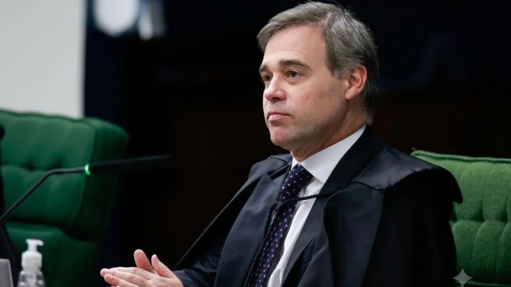 Relator de casos Master, INSS e Dark Horse, Mendonça amplia poderes no STF