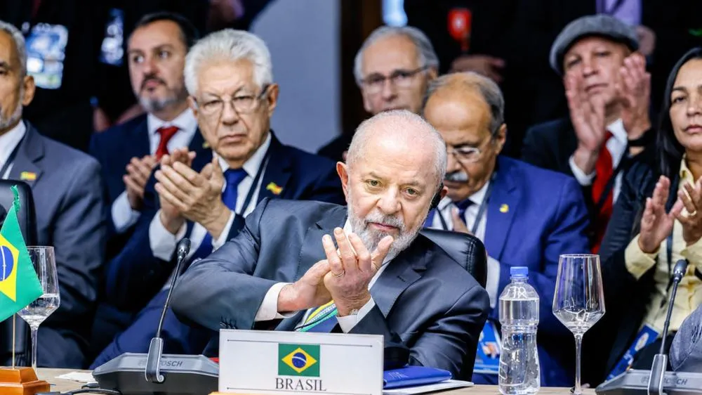 No Mercosul, Lula defende reeleição e pix regional para 'garantir' democracia