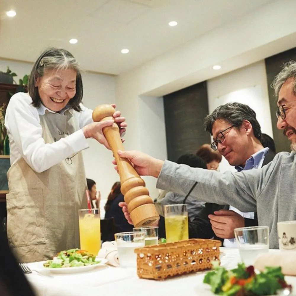 Restaurante viraliza ao contratar somente funcionários com Alzheimer