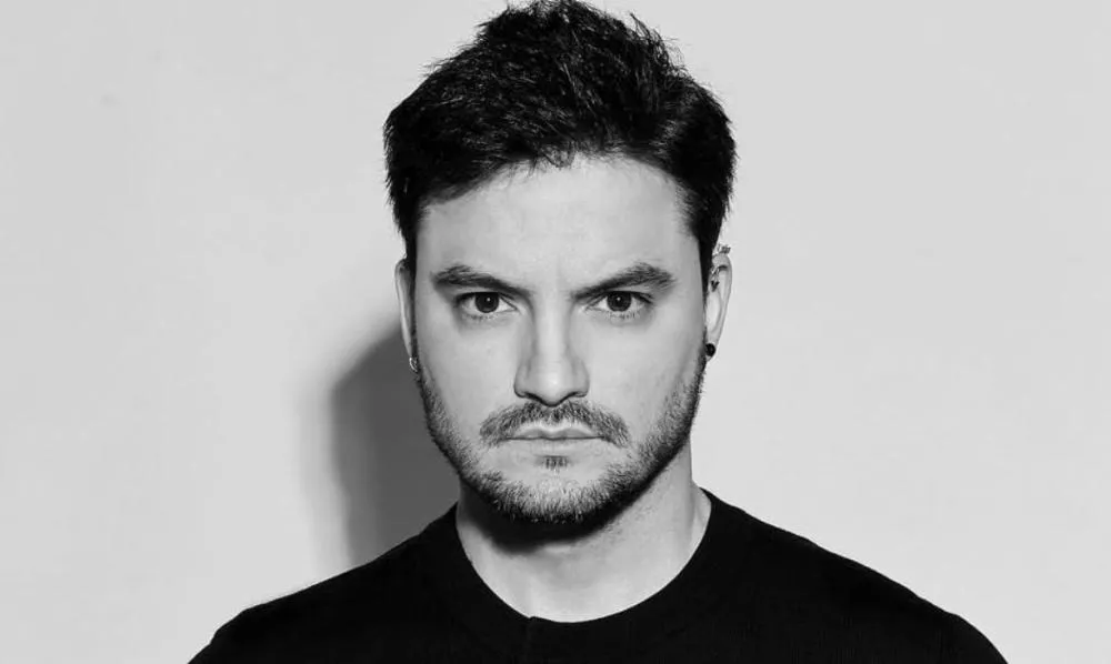 Felipe Neto critica cenas de sexo em livros de fantasia: “Qual a necessidade?”