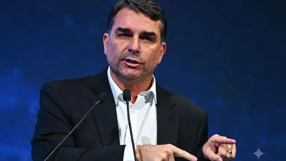 Flávio Bolsonaro deve discursar por cinco minutos em audiência sobre tarifaço