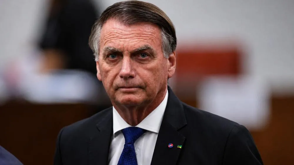 Defesa de Bolsonaro esclarece armas não encontradas pelo Exército; entenda