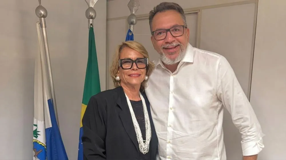 Ex-prefeito, Márcio Canella, anuncia mãe de Flávio Bolsonaro como suplente ao Senado