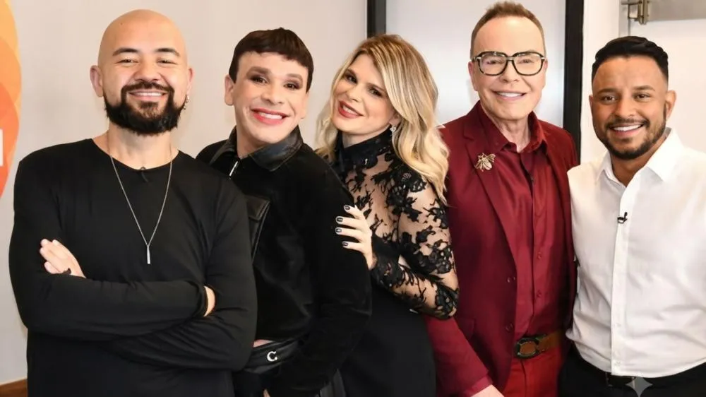 Tropa do Felipeh Campos marca presença no The Noite com Danilo Gentili