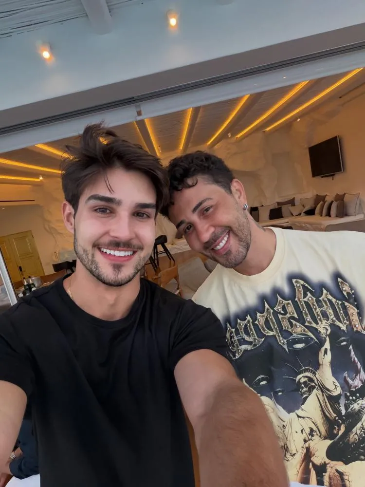 Carlinhos Maia revela se pedido de namoro a Lucas Lobato foi real: “Não me merece”