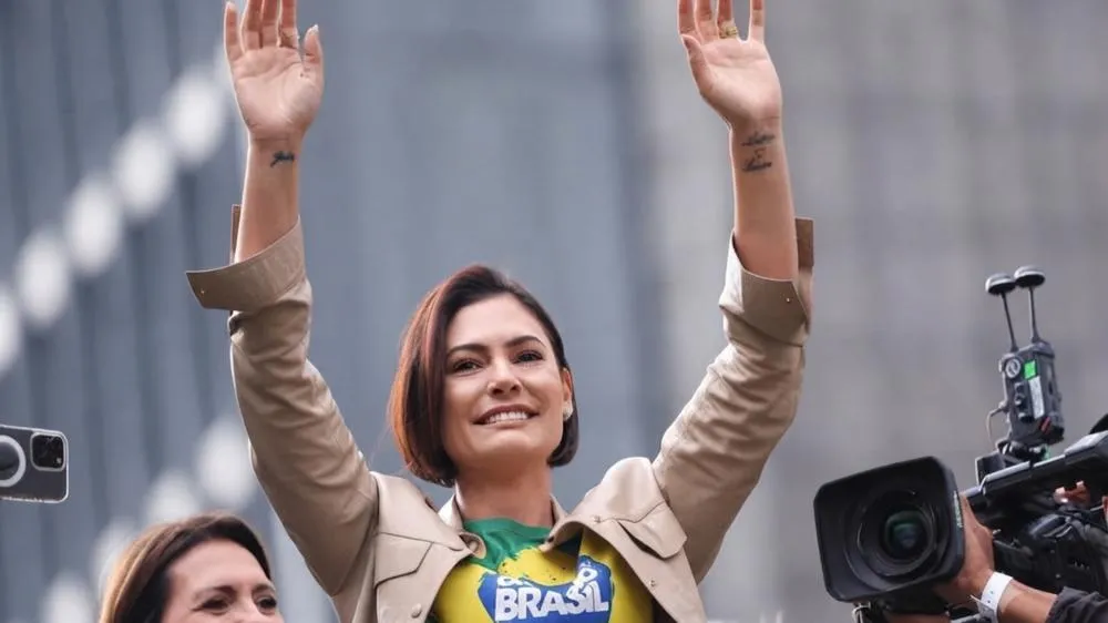 Movimento de Michelle, “Imparáveis” foca em linguagem para geração mais jovem