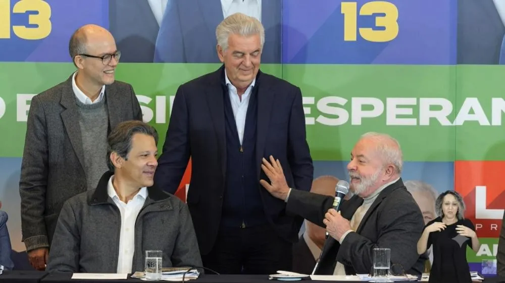 Banco Master emprestou R$45 milhões ao ex-ministro e amigo de Lula, Walfrido dos Mares Guia