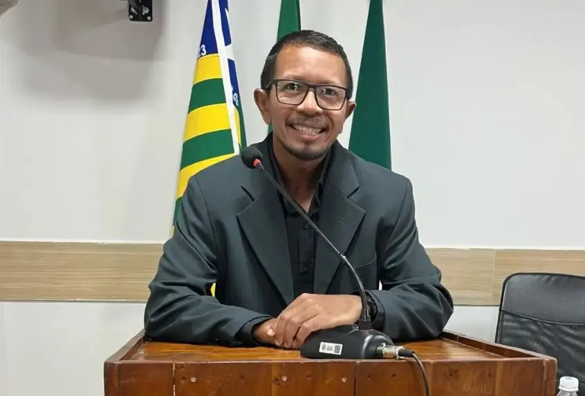 Vereador do PT morre após sofrer cerca de 2 mil picadas de abelhas em área rural