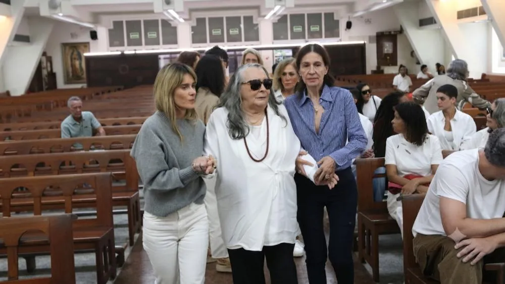 Um ano sem Preta Gil: famosos se reúnem em missa solene no Rio