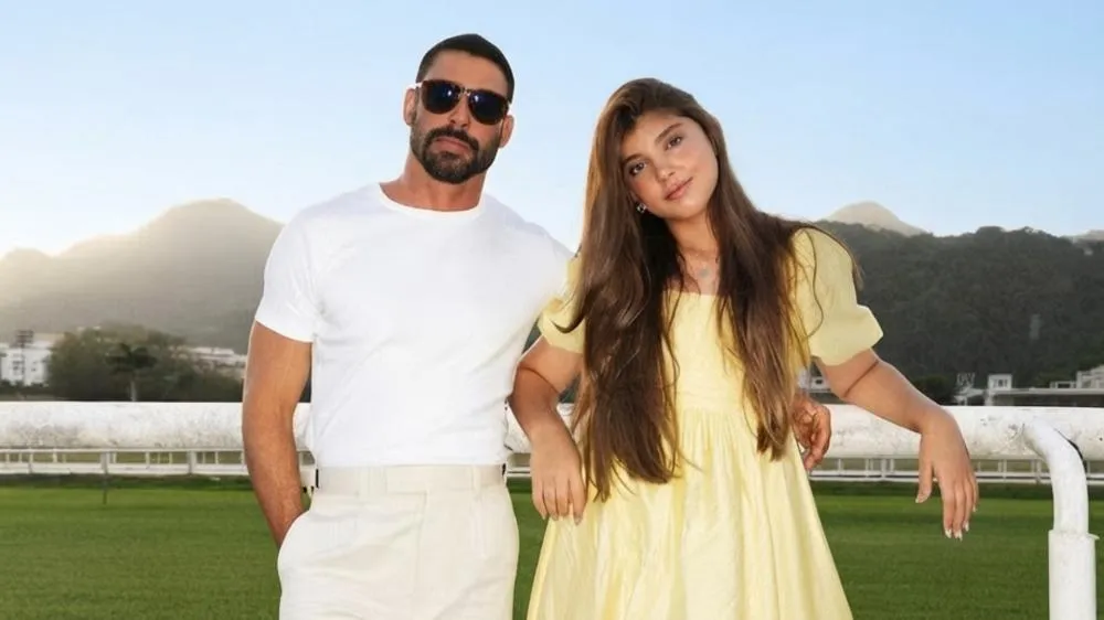 Cauã Reymond revela que abriu mão de carreira internacional para ficar mais próximo da filha