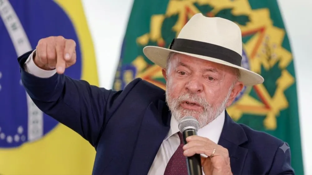 Governo Lula promete reciprocidade após nova tarifa e acusa EUA de manipulação