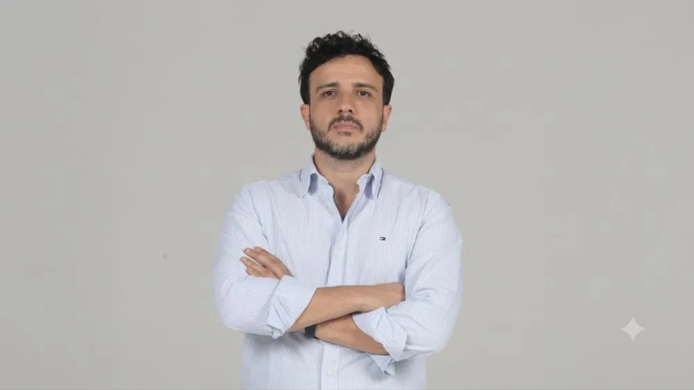 PT vê Renan Santos como um “problema” para campanha de Flávio Bolsonaro; entenda
