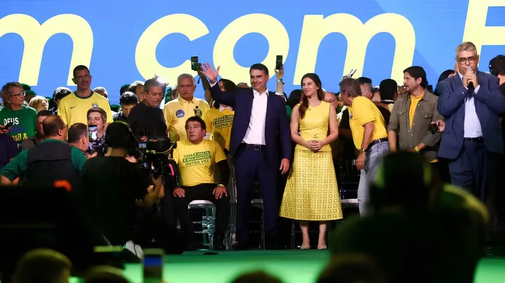 Saiba tudo sobre a oficialização da candidatura de Flávio Bolsonaro à Presidência