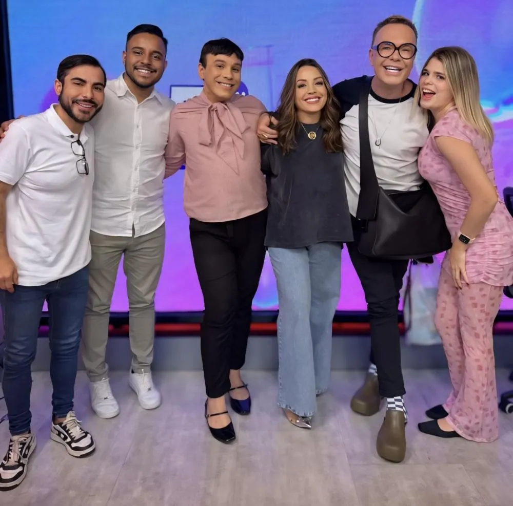 Programa Felipeh Campos abre a semana com Ariany Rollim e Marcell Moraes