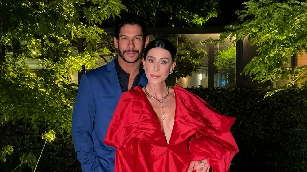 Acabou! Michelle Barros anuncia o fim do namoro com Shia Phoenix