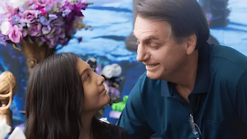 Justiça de São Paulo absolve jornalista acusada de injúria contra filha de Bolsonaro