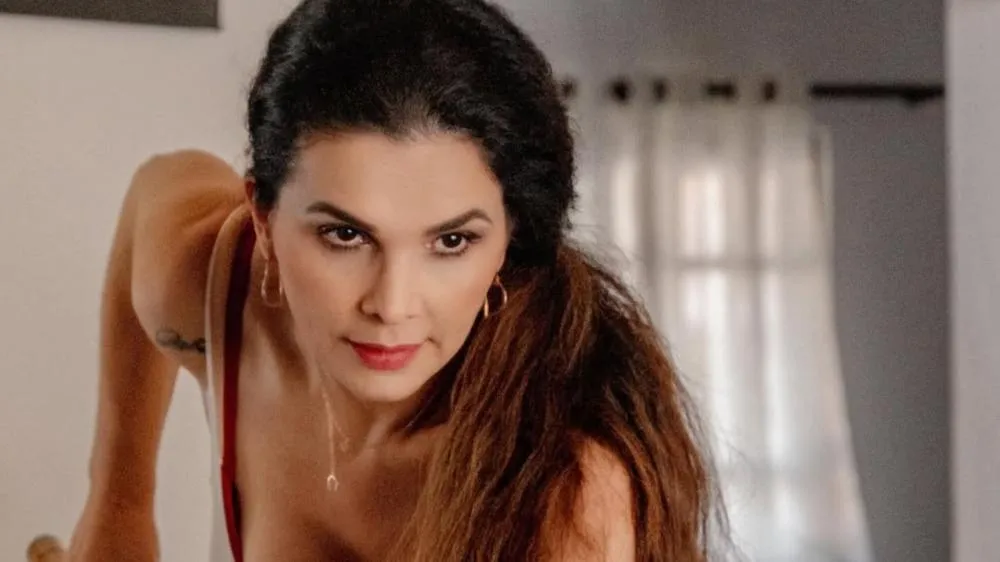 Luiza Ambiel revela susto com menopausa e faz revelação após reposição hormonal: “Transava todo dia”
