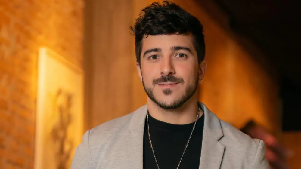 Menandro Rosa, ex-'Casamento às Cegas', entra na mira de 'A Fazenda 18'