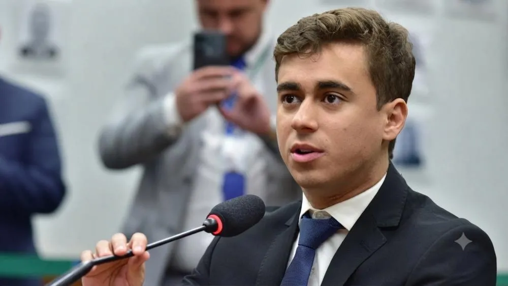 Nikolas Ferreira defende cortar salários de autoridades em caso de déficit fiscal; você concorda?
