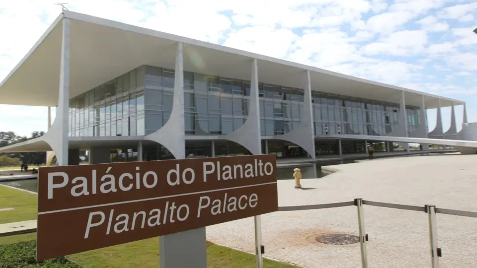 Grupo extremista planejava explodir o Palácio do Planalto durante debate