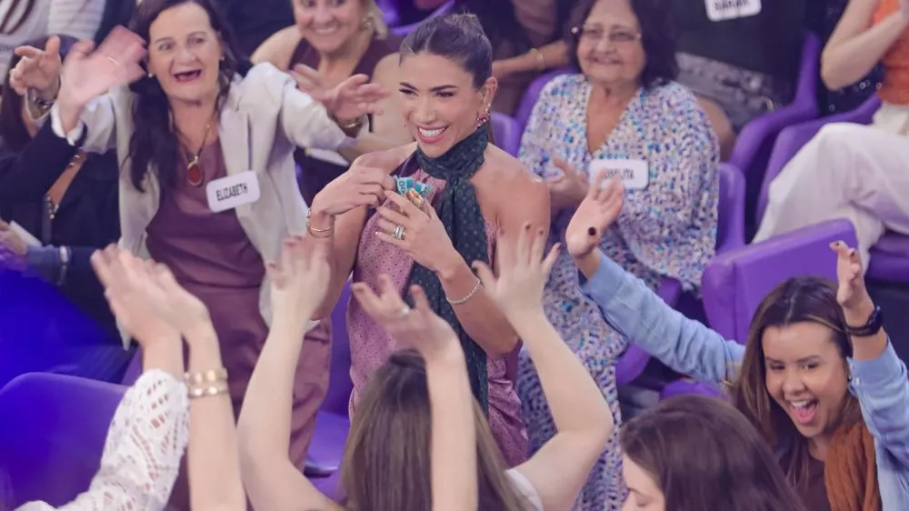 Patrícia Abravanel coloca o SBT na frente em audiência no domingo com o 'Programa Silvio Santos'