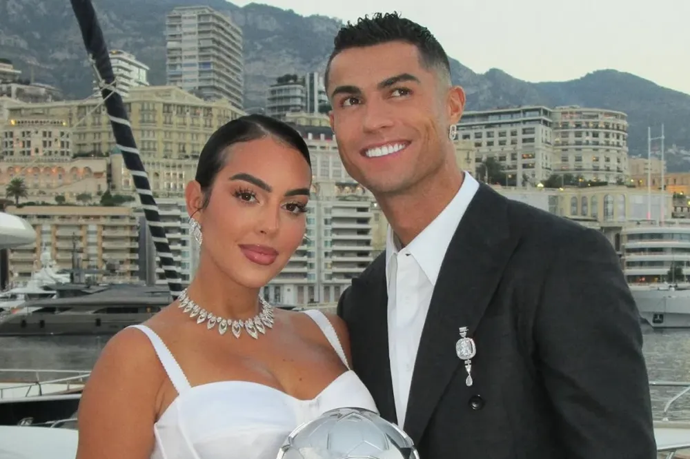 Cristiano Ronaldo e Georgina Rodríguez se casam após nove anos juntos