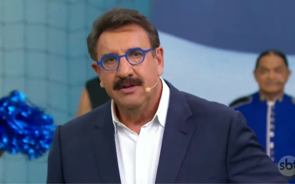 Ratinho solta o verbo em novo discurso sobre 'patrulhamento' nas redes: “Tenho fobia”