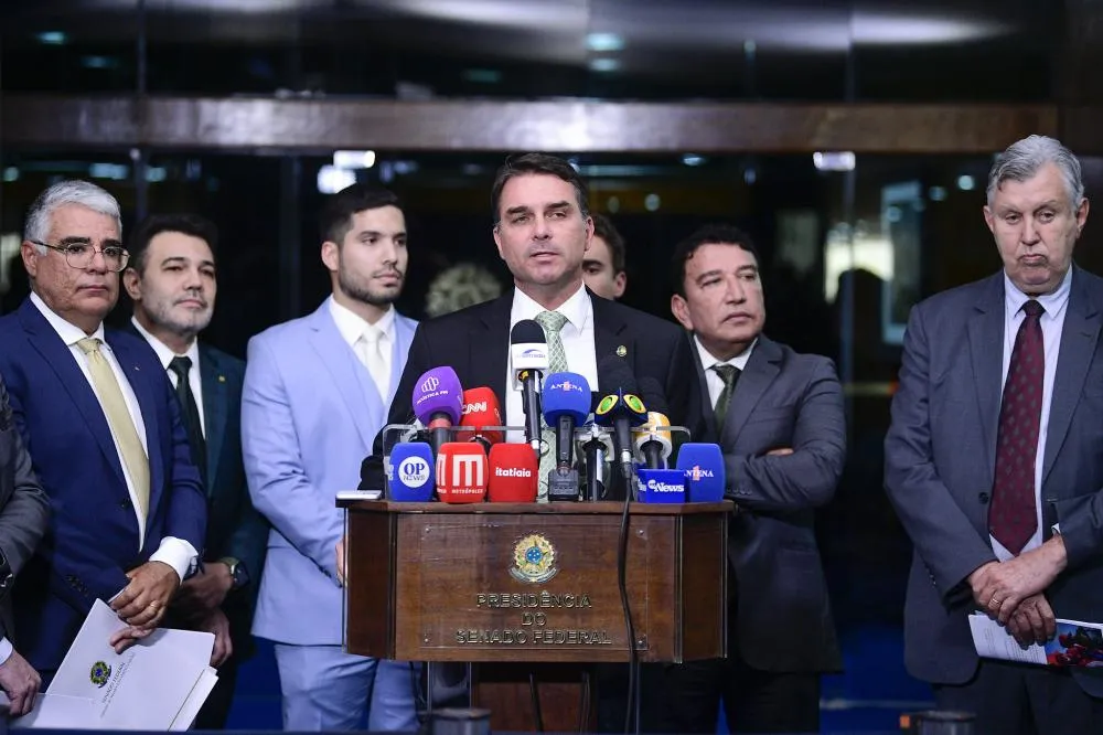Fraude no TSE: entenda o que aconteceu com a filiação de Flávio Bolsonaro