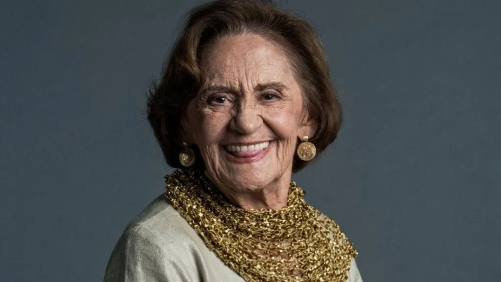 Famosos se despedem e lamentam morte de Laura Cardoso