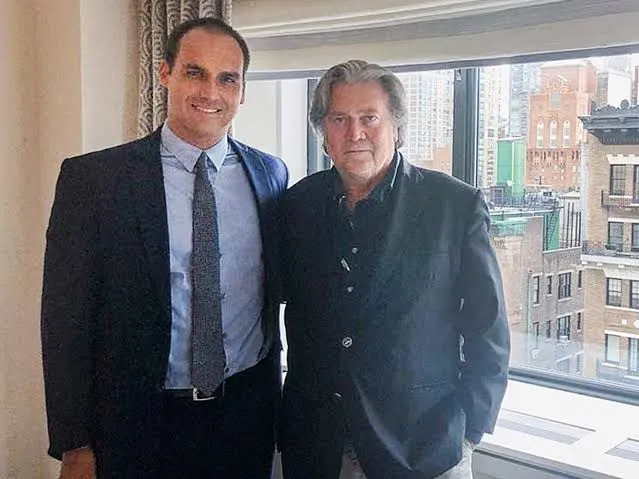 Steven Bannon, ex-assessor de Donald Trump, garante que Eduardo Bolsonaro será o futuro presidente do Brasil