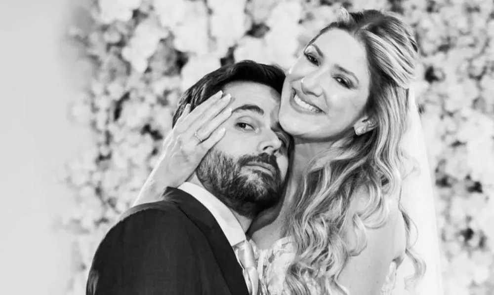 Pouco mais de dois anos de casados, Dani Calabressa e Richard Neuman anunciam que estão à espera de seu primeiro filho