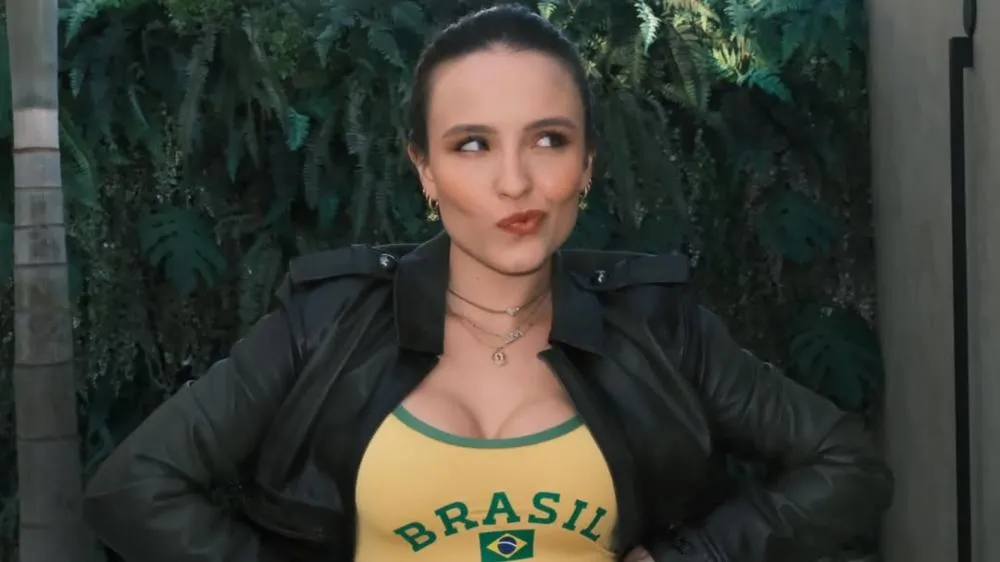 Larissa Manoela deixa cinebiografia de Carmen Miranda; saiba o motivo