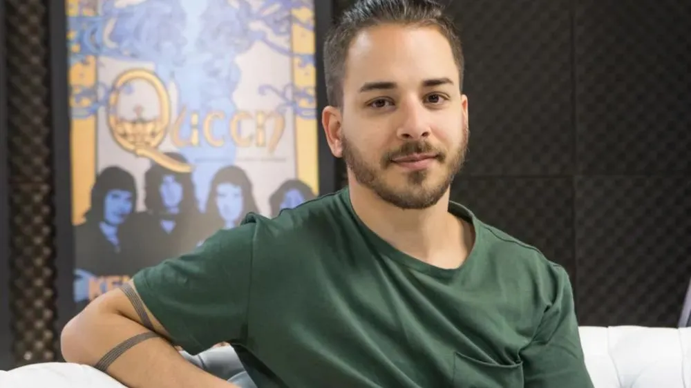 Junior revela crises de pânico após pressão pela perfeição e exposição desde cedo