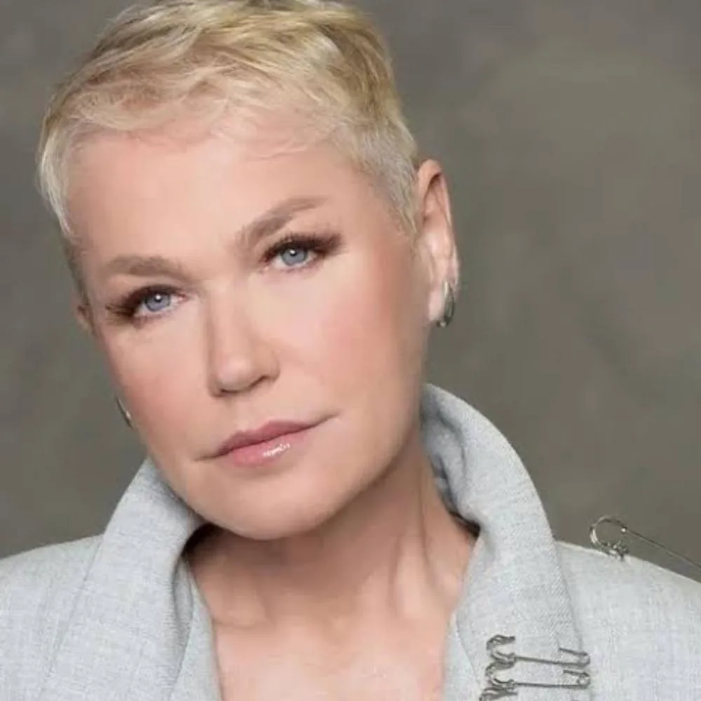 Xuxa é internada em São Paulo; apresentadora passou por cirurgia