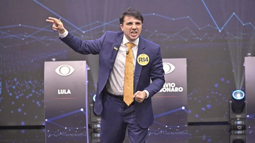 Justiça bloqueia mais de R$60 mil de Renan Santos por dívida trabalhista